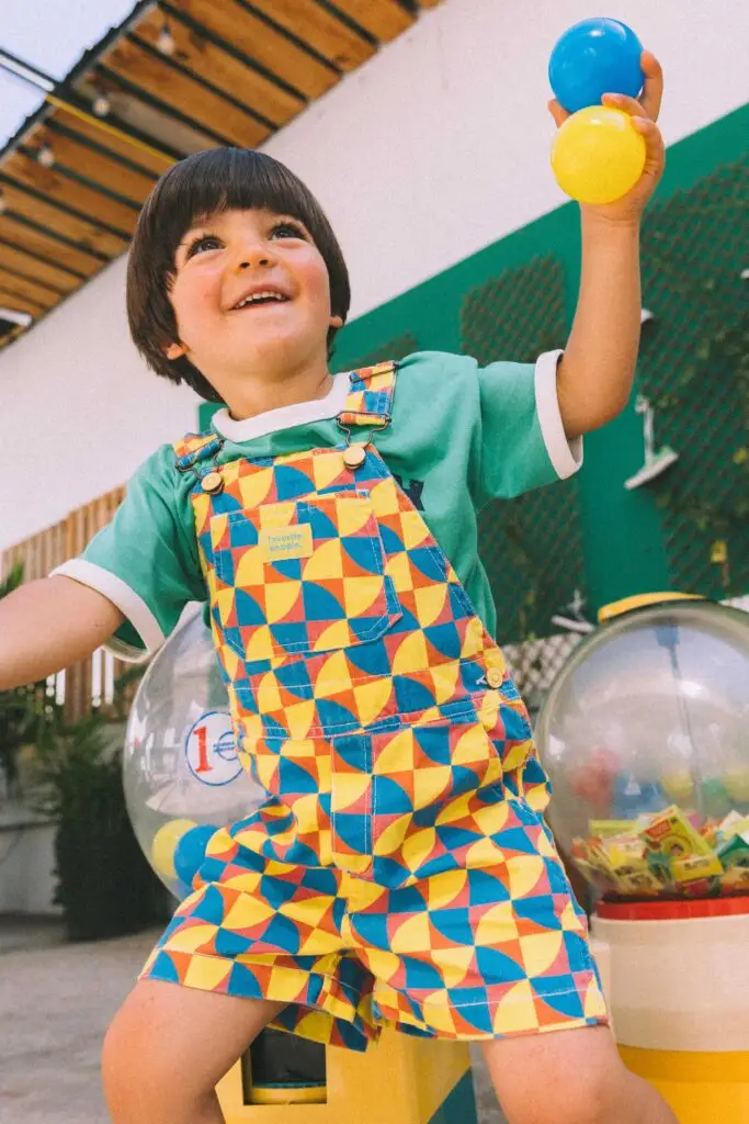  +Post Title + Separator + Category + Separator + Site Title