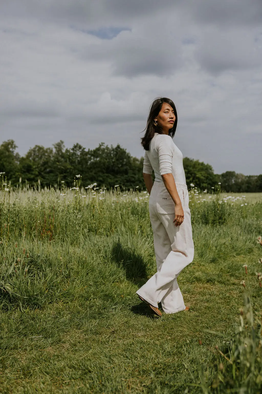 2 – Togs Moments +Post Title + Separator + Category + Separator + Site Title