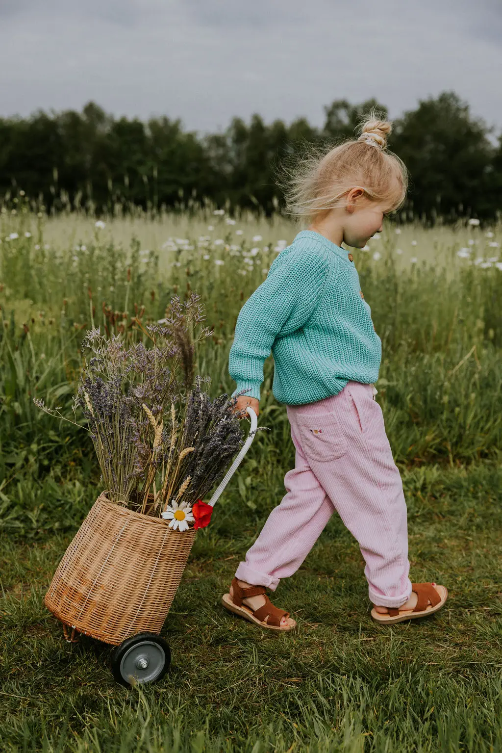 3 – Togs Moments +Post Title + Separator + Category + Separator + Site Title