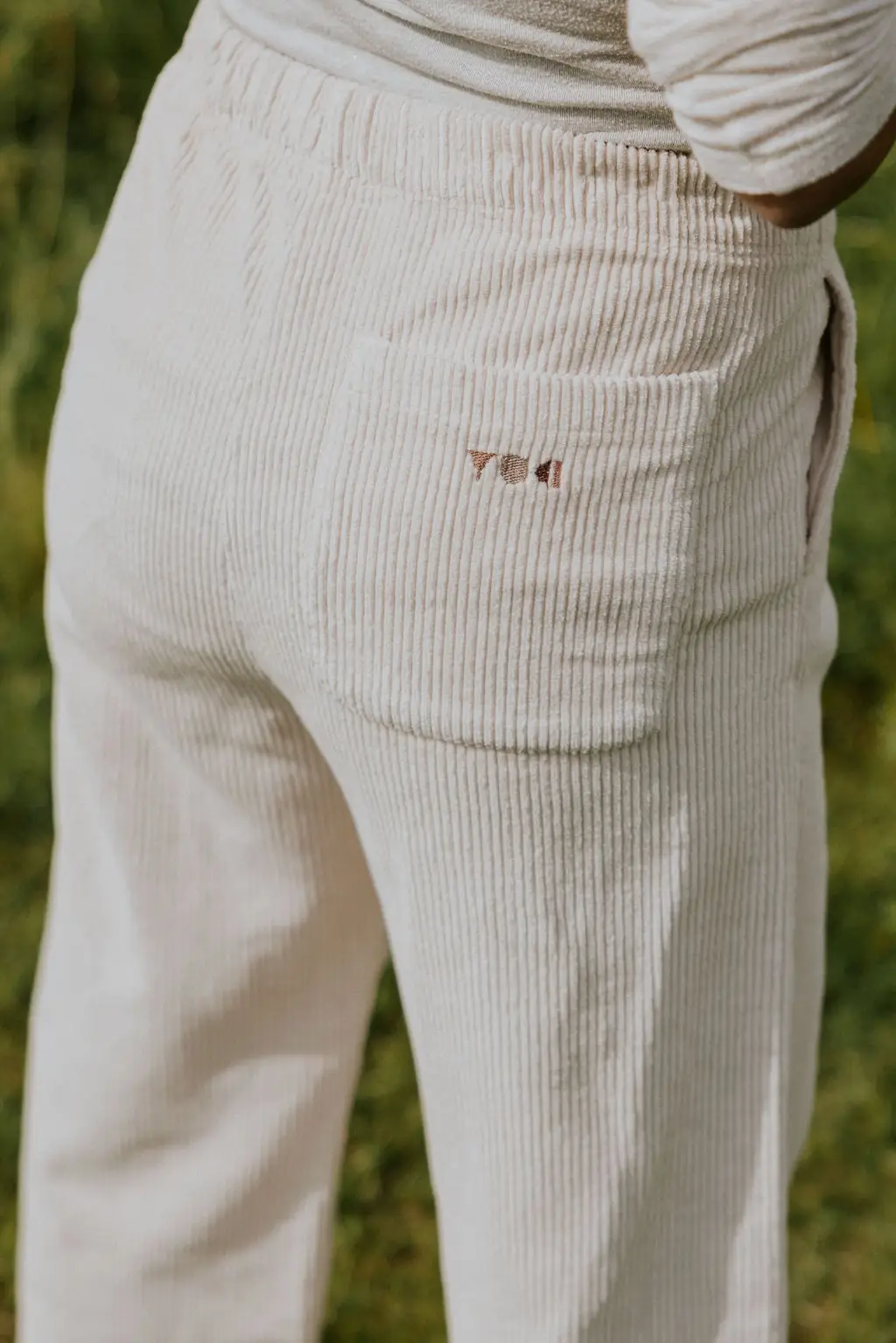 3 – Togs Moments +Post Title + Separator + Category + Separator + Site Title