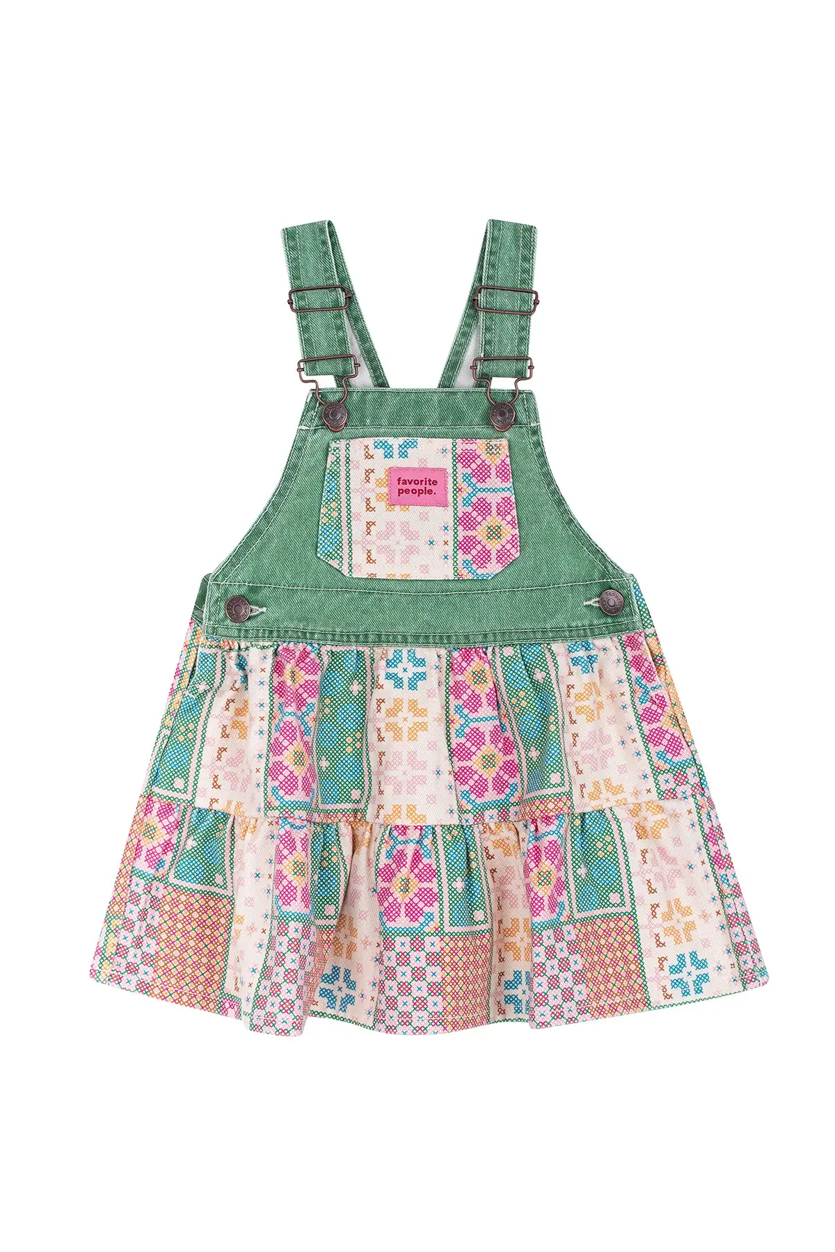 FavoritePeople_19 – Togs Moments +Post Title + Separator + Category + Separator + Site Title