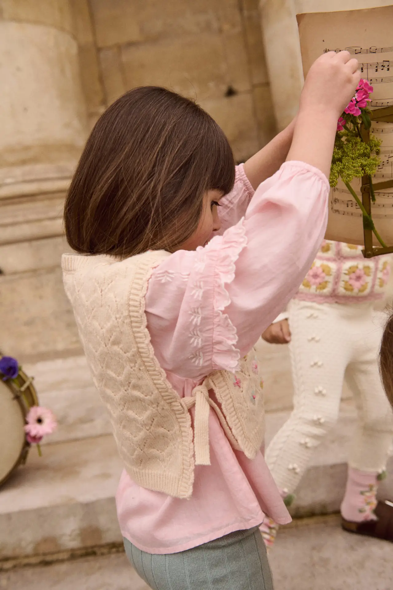 GRC-W25-V0075_5 – Togs Moments +Post Title + Separator + Category + Separator + Site Title