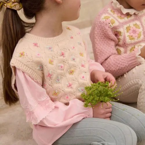  +Post Title + Separator + Category + Separator + Site Title