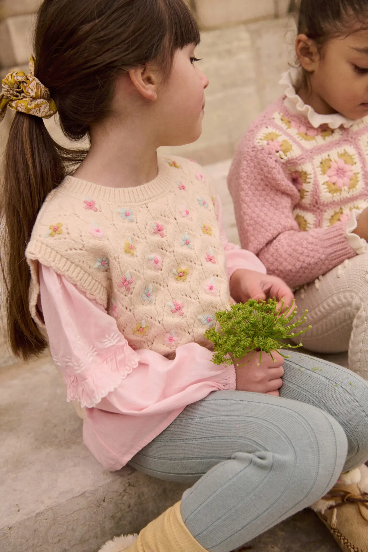 GRC-W25-V0075_7 – Togs Moments +Post Title + Separator + Category + Separator + Site Title